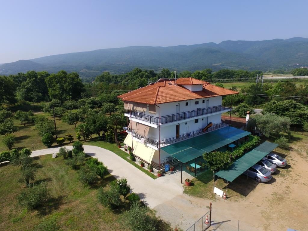 skotina-holiday-inn