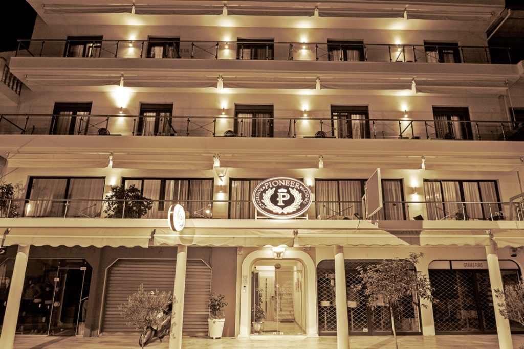 pioneer-excelsior-rooms1